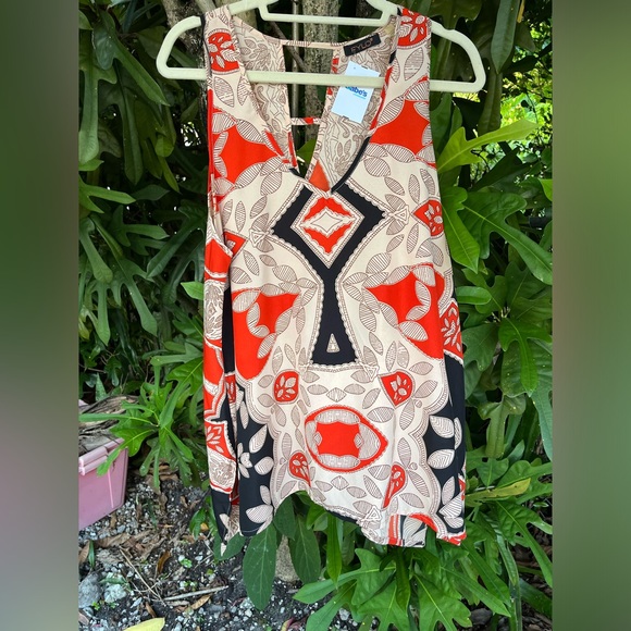 Draping Cardigan includes free tank top. - Picture 3 of 3